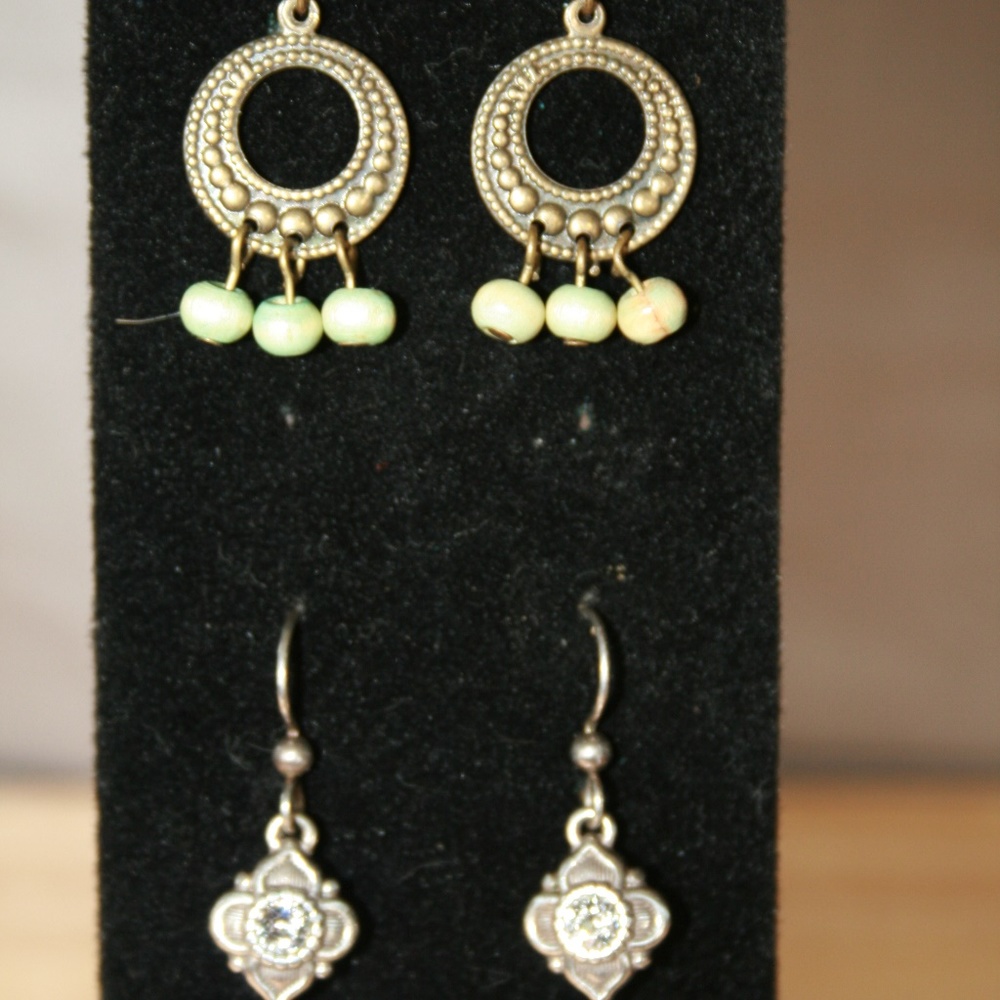 2 pair of Earrings